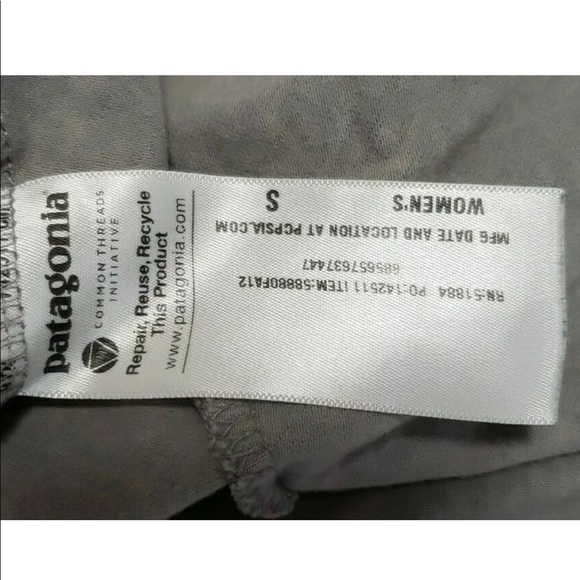 Patagonia Small Wrap V-Neck 3/4 Sleeve Keyhole - Picture 4 of 5